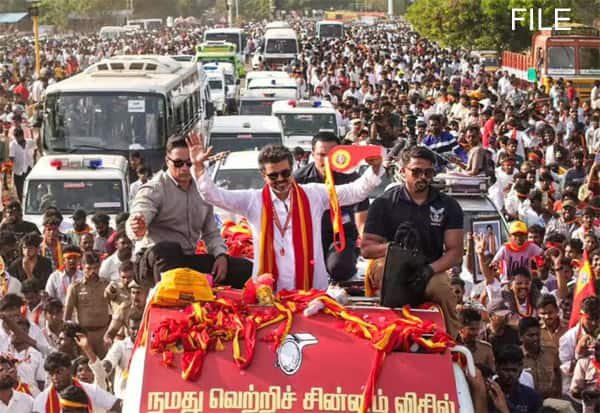 திருப்பூரில் இன்று விஜய் ரோடு ஷோ: இழுபறிக்குப் பின் போலீஸ் அனுமதி