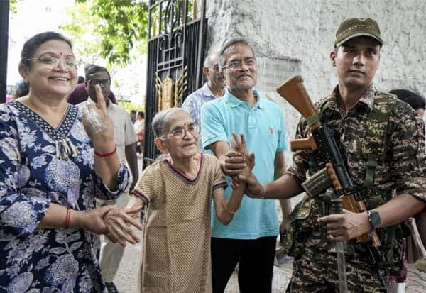 மேற்கு வங்க தேர்தல்: 2ம் கட்டத்தில் பிற்பகல் 3 மணி வரை 78.68% ஓட்டுப்பதிவு