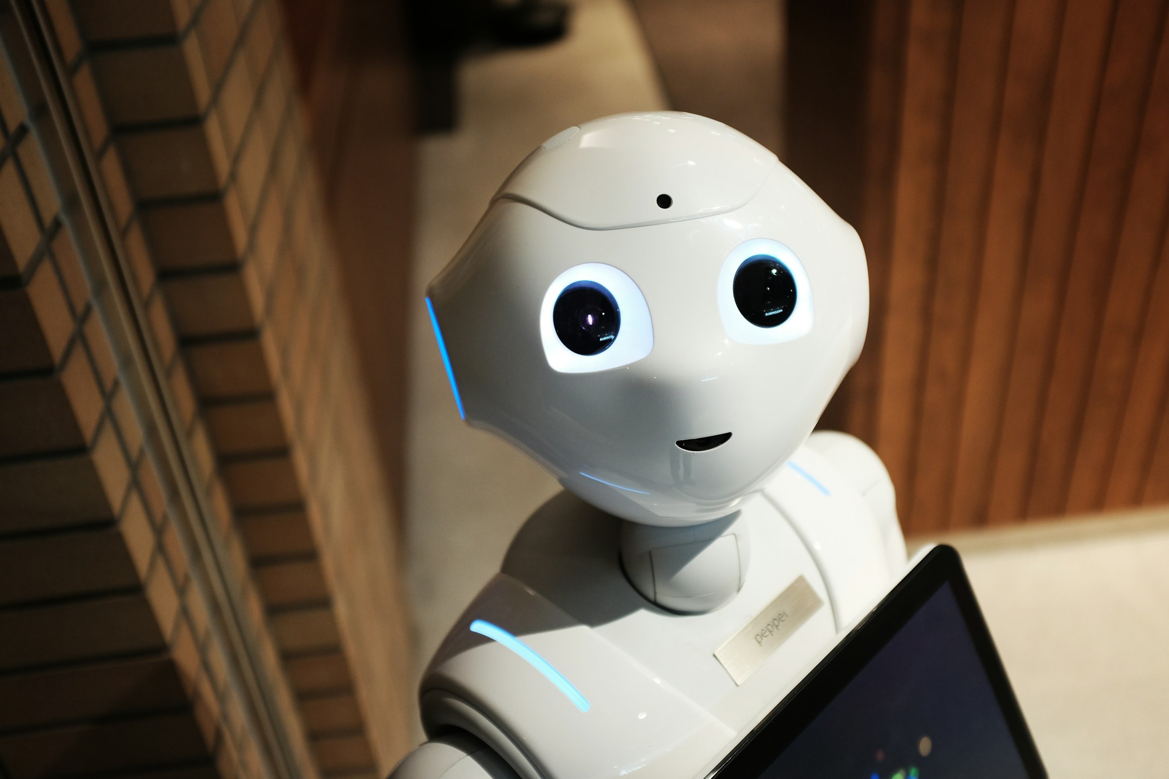 From Chatbots to Coworkers: Building Agentic AI with Tools, Memory, and Guardrails
