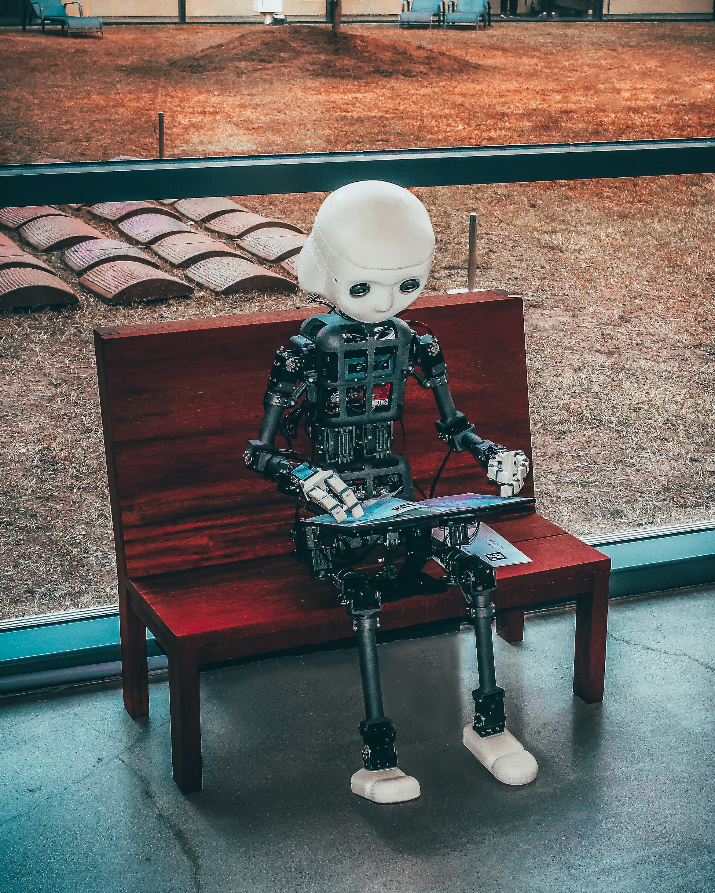 Agentic AI Systems in the Cloud: LLM Workflows with Tools, Memory & Guardrails